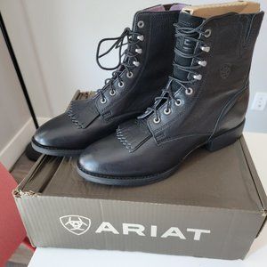Ariat Black Leather Lace Up Heritage Boots, Womens Size 11 - Never Worn!